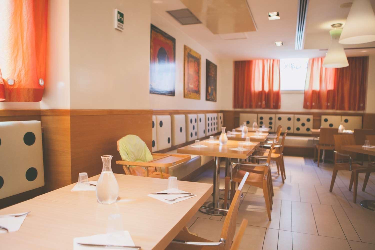 Hotel Western Globus 3*