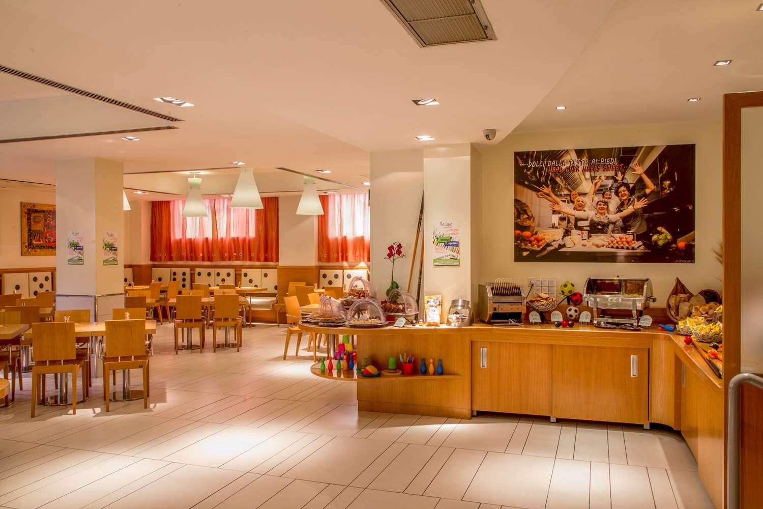 Western Globus Hotel